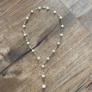 Freshwater pearl drop necklace. 16in.